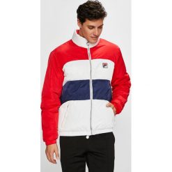 Fila - Kurtka. Czerwone kurtki męskie Fila, l, bez wzorów, z poliesteru, bez kaptura. W wyprzedaży za 379.90 zł.