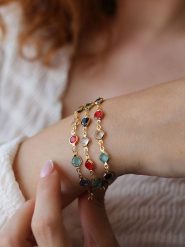 Pierres delicates Pozłacana bransoletka z kryształami rozmiar: onesize. Żółte bransoletki damskie Pierres delicates, pozłacane. Za 43.99 zł.