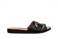 Klapki Bayla-161 037 34 01 Black 161449, Czarny, Skóra naturalna - 38. Czarne klapki damskie Bayla, z aplikacjami, z materiału, bez obcasa. W wyprzedaży za 152.10 zł.