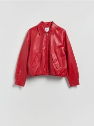 Kurtka bomberka - czerwony. Czerwone kurtki damskie Reserved, l, bez wzorów, ze skóry, bez kaptura. Za 259.99 zł.