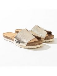 Sunbay Klapki "Djeelia" w kolorze złotym rozmiar: 39. Żółte klapki damskie Sunbay, bez wzorów, bez obcasa. Za 129.95 zł.