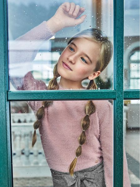 Mayoral Sweter 7302 Różowy Regular Fit. Czerwone swetry dziewczęce Mayoral, bez wzorów, z syntetyku, bez kołnierzyka. Za 89.99 zł.