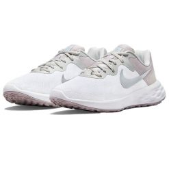 Buty do Biegania damskie Nike Revolution 6 NN PRM. Białe obuwie do biegania damskie Nike, nike revolution. Za 238.50 zł.