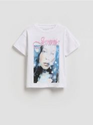T-shirt Blackpink Jennie - złamana biel. Koszulki dziewczęce Reserved, bez wzorów, z bawełny, bez ramiączek. Za 45.99 zł.