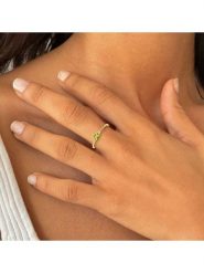 DIA DIAMONDS Pozłacany pierścionek z diamentami i perydotytem rozmiar: 54. Zielone pierścionki damskie DIA DIAMONDS, z diamentem, pozłacane. Za 206.42 zł.