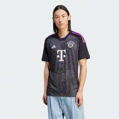 Koszulka FC Bayern 23/24 Away. Czarne t-shirty sportowe męskie Adidas, xl, bez ramiączek, do piłki nożnej. Za 449.00 zł.