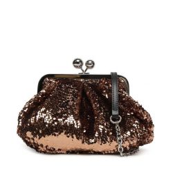 Torebka Weekend Max Mara. Czerwone torebki wieczorowe Weekend Max Mara, bez wzorów, wizytowe, bez kołnierzyka, bez ramiączek. Za 879.99 zł.