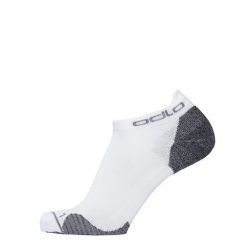 Skarpety do biegania dla dorosłych Odlo Socks short Ceramicool RUN. Czarne skarpetki damskie Odlo, bez wzorów. Za 69.99 zł.