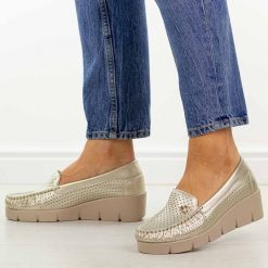 Złote skórzane mokasyny damskie Vinceza 39989. Żółte mokasyny damskie VINCEZA, z jeansu. Za 219.00 zł.