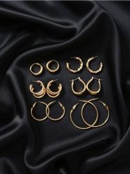 Kolczyki z błyszczącym wykończeniem 6 pack - złoty. Żółte kolczyki damskie Sinsay, złote. Za 15.99 zł.