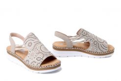 RIEKER V1246-62 beige, sandały damskie. Brązowe sandały damskie Rieker, bez wzorów, bez obcasa, na koturnie. Za 329.90 zł.