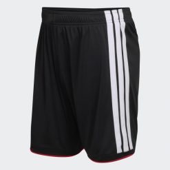Szorty podstawowe Niemcy 26. Białe szorty męskie Adidas, bez wzorów, sportowe. Za 199.00 zł.