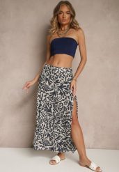 Granatowa Rozkloszowana Spódnica z Wiskozy ze Wsuwanymi Kieszeniami Koselle. Niebieskie spódniczki damskie Renee, l, bez wzorów, z wiskozy, eleganckie, midi, rozkloszowane. Za 49.99 zł.