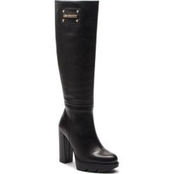Kozaki LOVE MOSCHINO - JA2603BG06JA0000 Nero. Czarne kozaki damskie Love Moschino, ze skóry, bez obcasa, na platformie. W wyprzedaży za 749.00 zł.