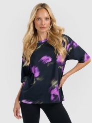 4F T-shirt oversize z nadrukiem damski - czarna S. Czarne t-shirty damskie 4f, s, bez wzorów, z materiału, bez kołnierzyka. Za 79.99 zł.