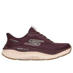 Damskie buty do biegania Skechers Max Run. Czerwone obuwie do biegania damskie Skechers. Za 485.50 zł.