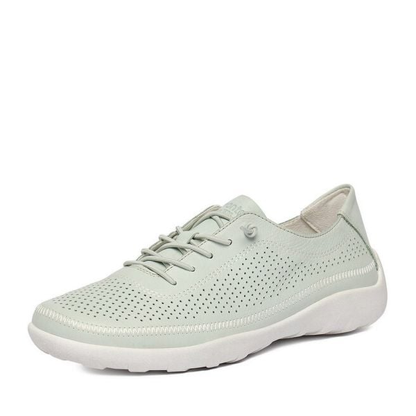 Półbuty Remonte. Niebieskie półbuty damskie Remonte, bez wzorów, bez obcasa, na płaskiej podeszwie. Za 379.99 zł.