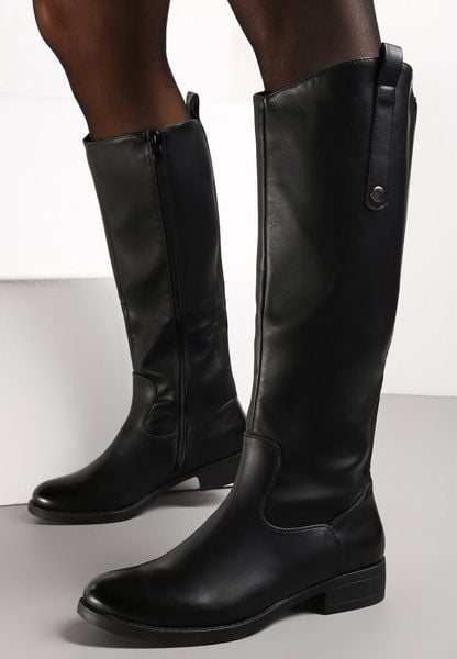 Czarne Kozaki przed Kolano z Asymetryczną Cholewką Hirma. Czarne kozaki damskie Born2be, z dzianiny, przed kolano, bez obcasa, na obcasie. Za 99.99 zł.