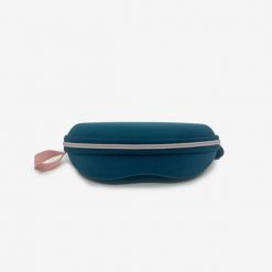 Etui na okulary przeciwsłoneczne dla dzieci Quechua Case 560. Czerwone okulary przeciwsłoneczne dziecięce Decathlon. Za 21.99 zł.