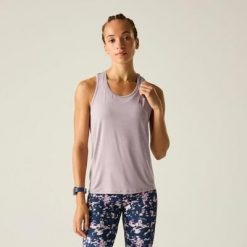 Damska lekka kamizelka aktywna Modernize II. Czerwone kamizelki damskie Dare 2b, z elastanu. W wyprzedaży za 109.10 zł.