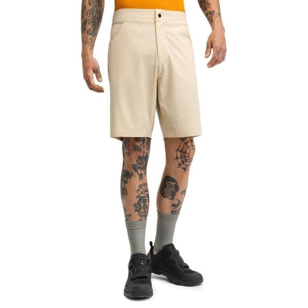 Męskie turystyczne szorty rowerowe Kolarstwo Siroko Daytrip Camel. Brązowe szorty męskie SIROKO, bez wzorów, z tkaniny, sportowe. Za 257.00 zł.