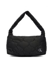 Calvin Klein Torebka Quilted Shoulder Bag IU0IU00724 Czarny. Czarne torebki klasyczne damskie CALVIN KLEIN, bez wzorów, z materiału, bez dodatków. Za 249.99 zł.
