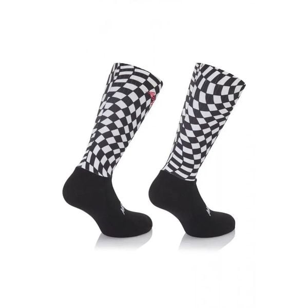 Skarpetki Mb Wear Aero Fast H20 Founder M.Race. Czarne skarpetki męskie MB WEAR, bez wzorów, z elastanu. Za 193.00 zł.