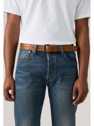 Levi's Skórzany pasek w kolorze jasnobrązowym rozmiar: 90. Brązowe paski męskie Levi's, bez wzorów, z materiału. Za 100.28 zł.