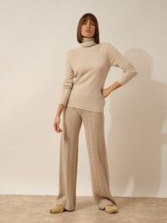 Just Cashmere Kaszmirowy sweter "Ava" w kolorze beżowym rozmiar: S. Brązowe golfy damskie Just Cashmere, s, bez wzorów, z kaszmiru, bez ramiączek. Za 347.99 zł.