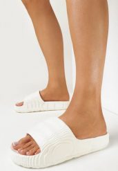 Białe Piankowe Klapki na Grubej Podeszwie Aplia. Białe klapki damskie Born2be, bez wzorów, bez obcasa. Za 29.99 zł.