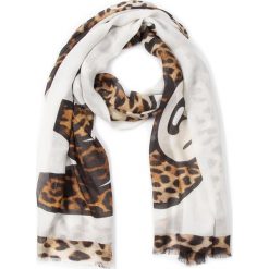 Szal MOSCHINO - 03125 M1991 003. Białe szaliki i kominy damskie MOSCHINO, bez wzorów, z jedwabiu. W wyprzedaży za 329.00 zł.