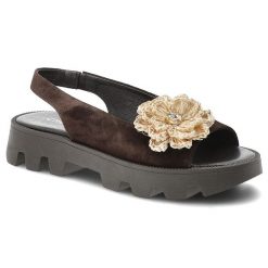 Sandały damskie Chebello, cholewka ze skóry naturalnej zamszowej wsuwane z ozdobną broszką, brązowe, 5057_-105-000-PSK-S323. Brązowe broszki damskie CheBello, z brązu. Za 519.00 zł.