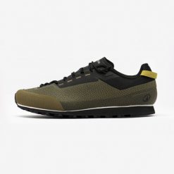 Buty turystyczne męskie Arpenaz 500 Revival Technical. Czarne buty trekkingowe męskie QUECHUA, z kauczuku, bez zapięcia, trekkingowe. Za 269.99 zł.