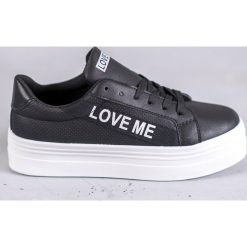 SHELOVET Czarne Buty Na Platformie. Czarne buty sportowe na co dzień damskie SHELOVET, bez wzorów, z tworzywa sztucznego. Za 75.90 zł.