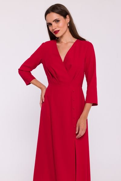 Elegancka sukienka rozkloszowana kopertowy dekolt czerwona. Czerwone sukienki damskie Stylove, do pracy, uniwersalny, z aplikacjami, z elastanu, biznesowe, bez kołnierzyka, bez ramiączek, midi, dopasowane. Za 359.00 zł.