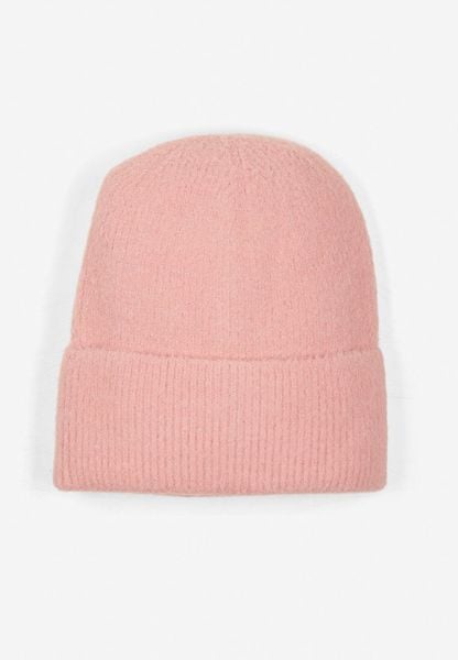 Różowa Czapka Ozdobiona Wywinięciem i Metaliczną Nicią Temirina. Czerwone czapki zimowe damskie Born2be. Za 34.99 zł.