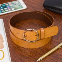 Skórzany pasek damski do spodni sukienki camelowy skóra nat. 3,5 cm Beltimore B86 : Kolory - brązowy, beżowy, Rozmiar pasków - r.100-115 cm. Brązowe sukienki damskie bez wzorów, ze skóry, bez kołnierzyka, bez ramiączek. Za 49.90 zł.