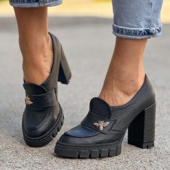 Czarne groch Polskie mokasyny damskie na słupku, loafersy Deoni D207a. Czarne mokasyny damskie Deoni, ze skóry. Za 299.00 zł.
