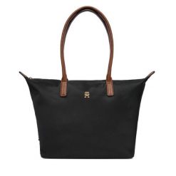 Torebka Tommy Hilfiger. Czarne torebki klasyczne damskie Tommy Hilfiger, bez wzorów, bez dodatków. Za 429.99 zł.