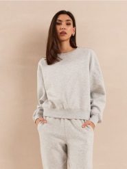 Dresowa bluza crewneck basic - szary. Szare bluzy bez kaptura damskie Sinsay, l, z dresówki. Za 35.99 zł.
