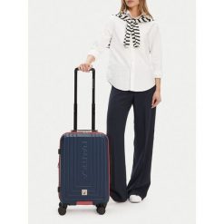 Walizka kabinowa Nautica. Niebieskie walizki męskie Nautica, bez wzorów. Za 279.99 zł.