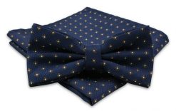 Granatowa Mucha Męska -ALTIES- z Taką Samą Poszetką, w Brązowe Kwiaty, Motyw Florystyczny. Niebieskie krawaty i muchy męskie Alties, bez wzorów, eleganckie. Za 54.00 zł.