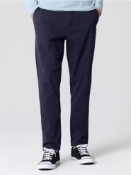Spodnie chino slim - granatowy. Niebieskie spodnie materiałowe męskie Sinsay, bez wzorów. Za 49.99 zł.