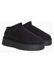 ISLAND BOOT Botki "Floella" w kolorze czarnym rozmiar: 40. Czarne botki damskie Island Boot, z materiału, bez obcasa, na platformie, bez zapięcia. Za 161.34 zł.