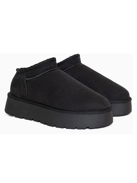 ISLAND BOOT Botki "Floella" w kolorze czarnym rozmiar: 40. Czarne botki damskie Island Boot, z materiału, bez obcasa, na platformie, bez zapięcia. Za 161.34 zł.