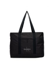 Calvin Klein Torebka LV04D3528G Czarny. Czarne torebki klasyczne damskie CALVIN KLEIN, bez wzorów, z materiału, bez dodatków. Za 369.99 zł.