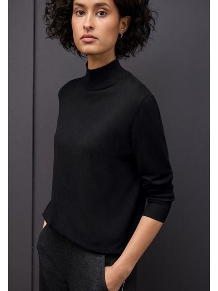 Street One Golf w kolorze czarnym rozmiar: 38. Czarne golfy damskie Street One, bez wzorów, bez ramiączek. Za 87.19 zł.