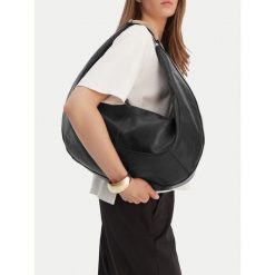 Torebka GINO ROSSI. Czarne torebki klasyczne damskie Gino Rossi, bez wzorów, bez dodatków. Za 279.99 zł.