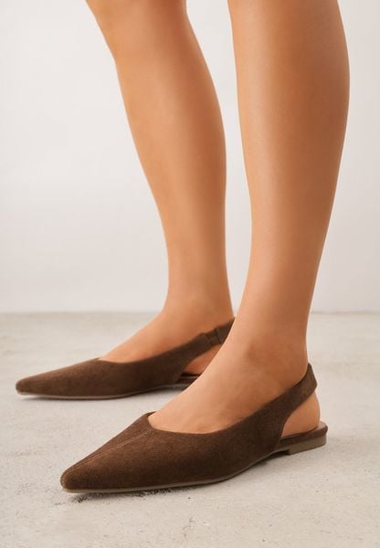 Brązowe Balerinki w Stylu Slingback Adriame. Brązowe baleriny damskie Born2be, bez wzorów, z materiału, bez obcasa, na płaskiej podeszwie. Za 99.99 zł.