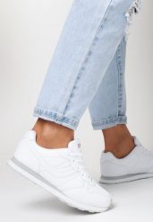 Białe Buty Sportowe Laodosa. Białe buty sportowe na co dzień damskie Born2be, z aplikacjami, ze skóry. Za 79.99 zł.